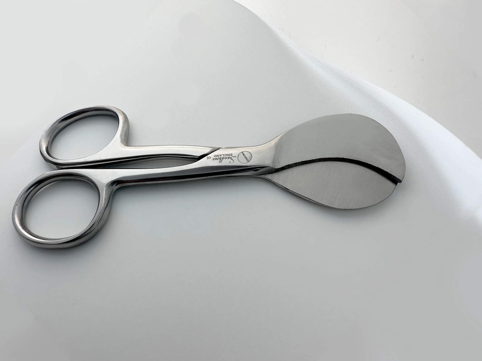 umbilical cord cutting scissors